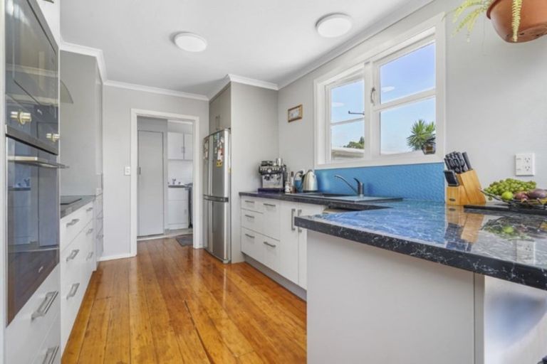 Photo of property in 14 Watts Crescent, Hamilton East, Hamilton, 3216