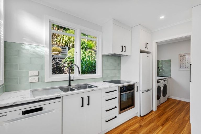 Photo of property in 109 Kaikorai Valley Road, Glenross, Dunedin, 9011