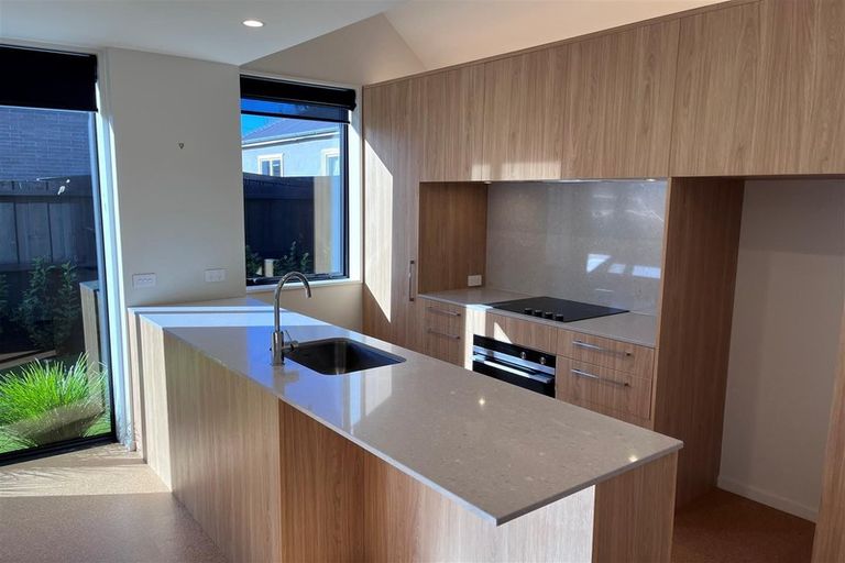 Photo of property in 2/20 Dickens Street, Addington, Christchurch, 8024