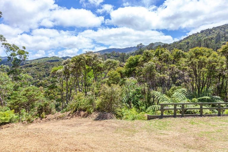 Photo of property in 420 Bellville Drive, Coromandel, 3506