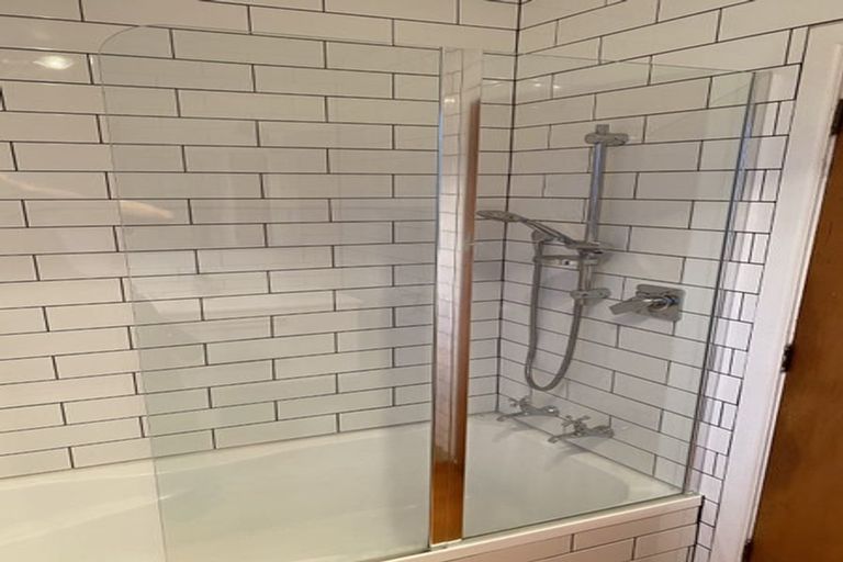 Photo of property in 73 Bayly Road, Blagdon, New Plymouth, 4310