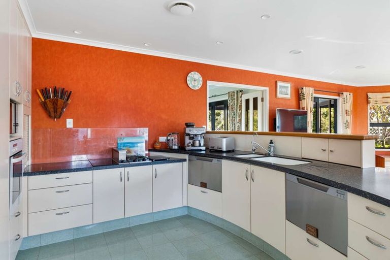 Photo of property in 520 Manutahi Road, Lepperton, New Plymouth, 4373