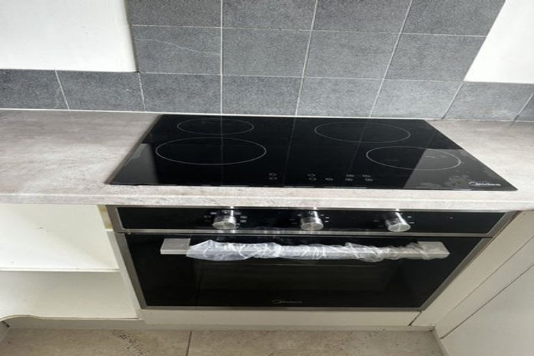 Photo of property in 107a Beechdale Crescent, Pakuranga Heights, Auckland, 2010