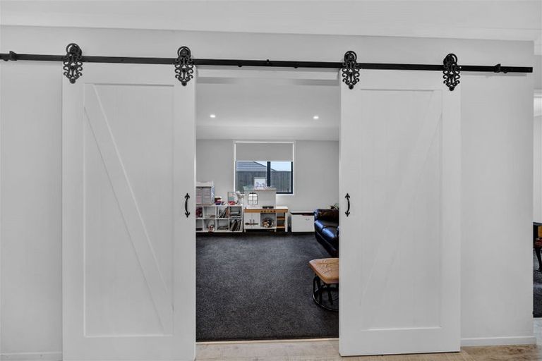 Photo of property in 8 The Terrace, Bell Block, New Plymouth, 4312