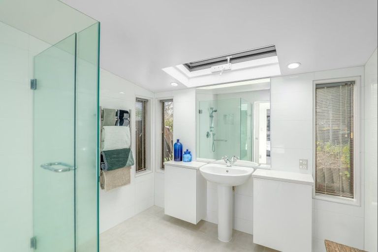 Photo of property in 100 Mount Pleasant Road, Mount Pleasant, Christchurch, 8081