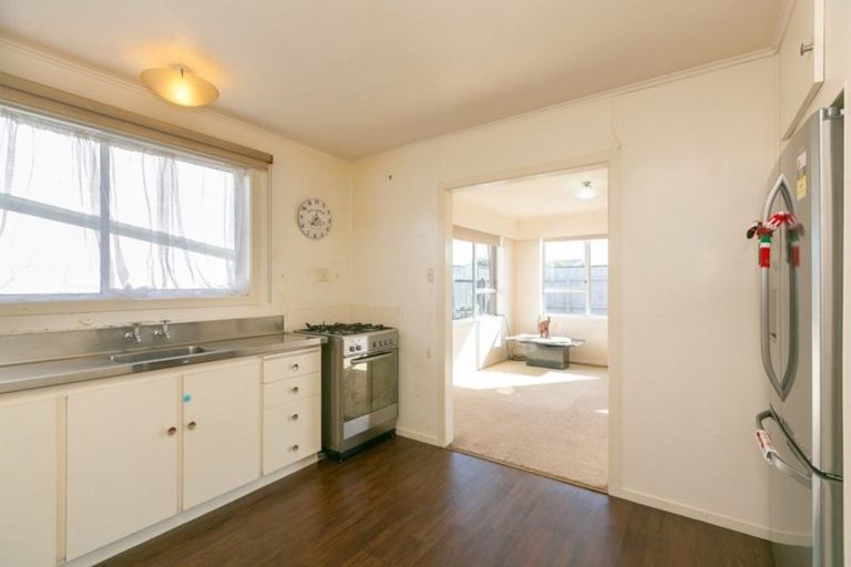 Photo of property in 323c Saint Aubyn Street, New Plymouth, 4310