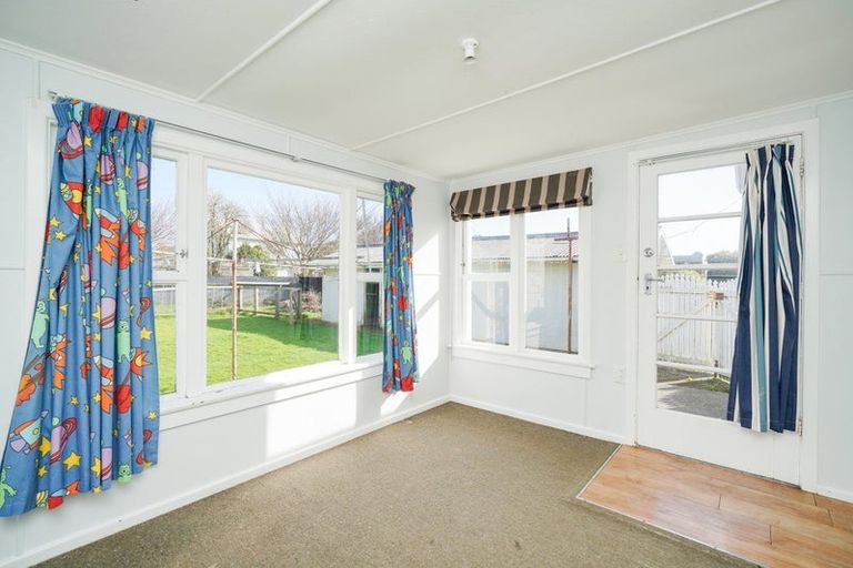 Photo of property in 16 Adamson Crescent, Glengarry, Invercargill, 9810