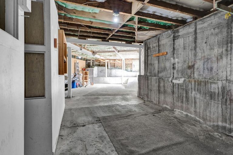 Photo of property in 182 Ngamotu Road, Spotswood, New Plymouth, 4310