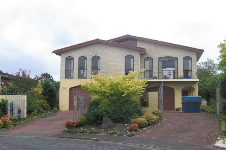 Photo of property in 39 James Evans Drive, Northcote, Auckland, 0627