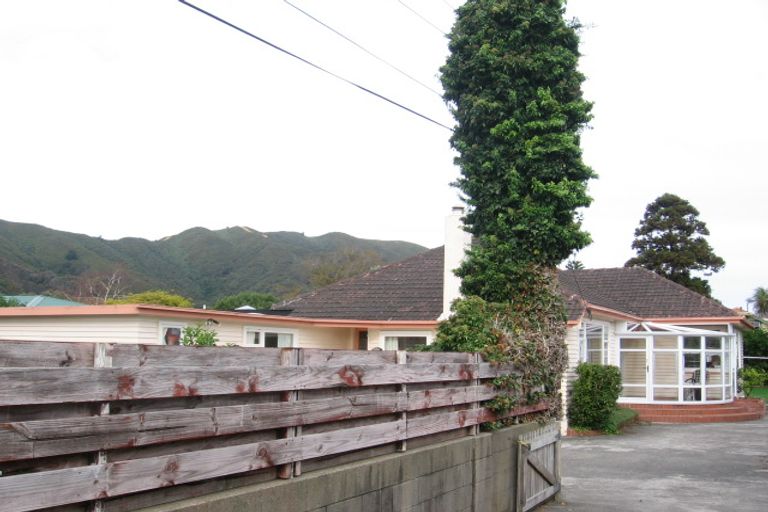 Photo of property in 31 Brasell Street, Fairfield, Lower Hutt, 5011