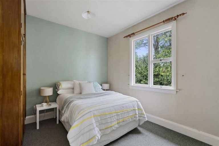 Photo of property in 2/130 Middlepark Road, Sockburn, Christchurch, 8042