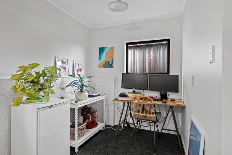 Photo of property in 3 Leigh Road, Leigh, 0985