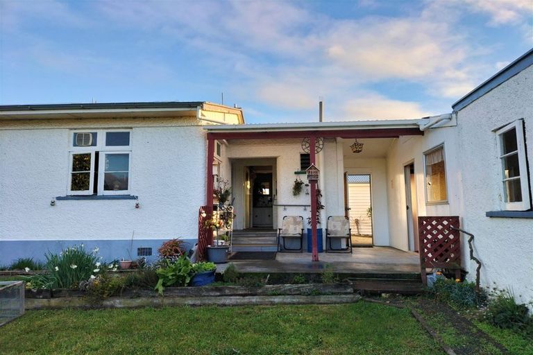 Photo of property in 1440 Martinborough Masterton Road, Gladstone, Masterton, 5884