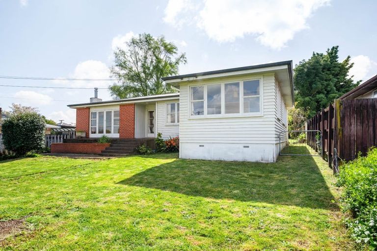 Photo of property in 13 Minifie Avenue, Melville, Hamilton, 3206