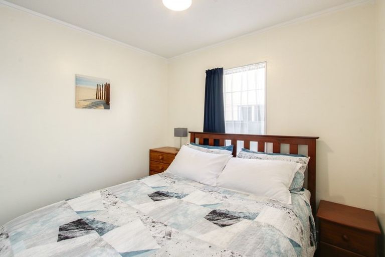 Photo of property in 2/29 The Esplanade, Westshore, Napier, 4110