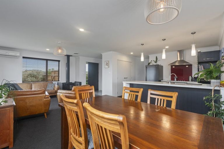 Photo of property in 22 Macdonald Heights, Feilding, 4702