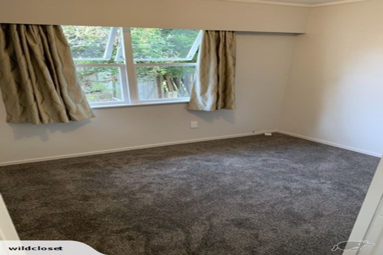 Photo of property in 92 Te Atatu Road, Te Atatu South, Auckland, 0610