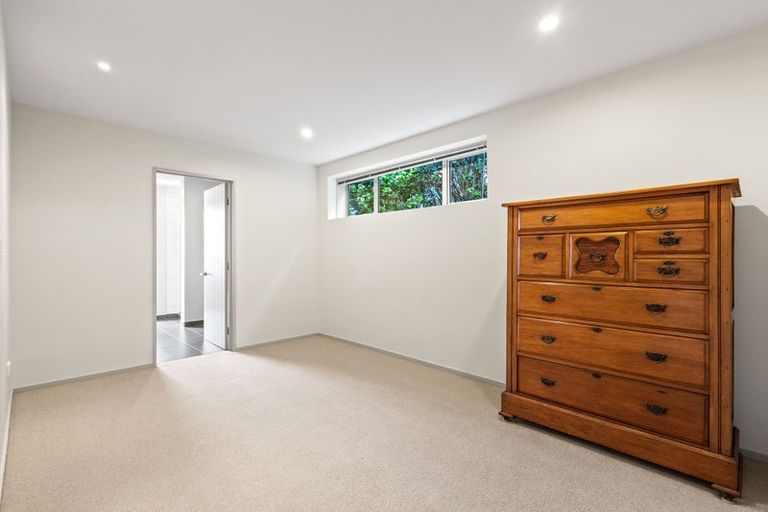 Photo of property in 5 Craigieburn Lane, Mount Pleasant, Christchurch, 8081