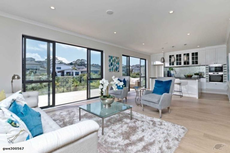 Photo of property in 30 Para Close, Fairview Heights, Auckland, 0632