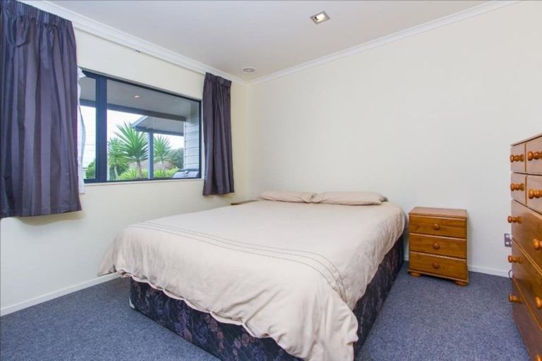 Photo of property in 41b Woodglen Road, Glen Eden, Auckland, 0602
