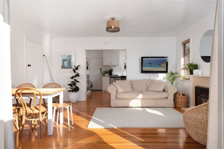 Photo of property in 8a Riverton Road, Mount Maunganui, 3116