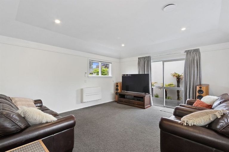 Photo of property in 147 Hamilton Avenue, Ilam, Christchurch, 8041