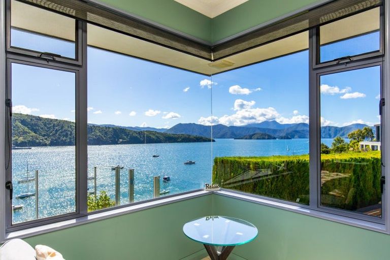 Photo of property in 8 Marina View, Waikawa, Picton, 7281