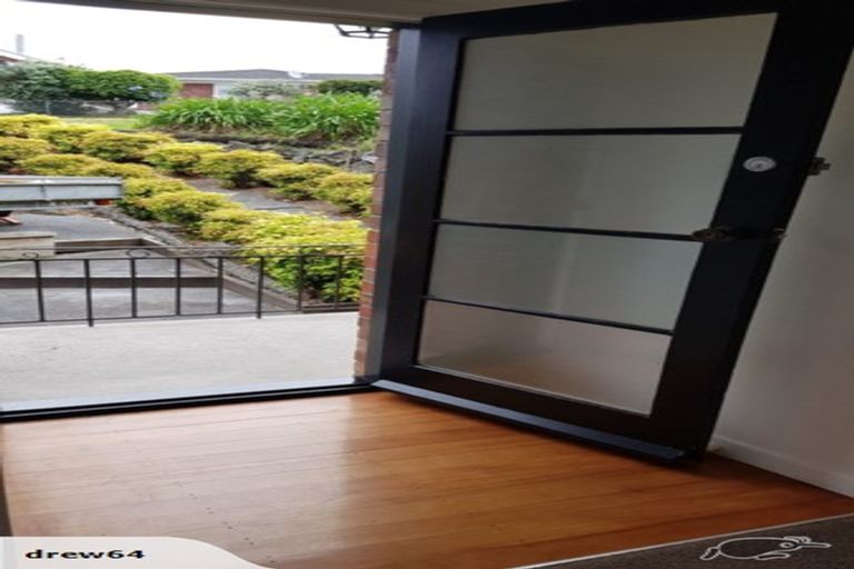 Photo of property in 44 Exmouth Road, Northcote, Auckland, 0627