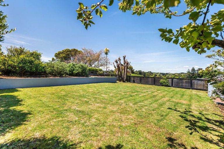 Photo of property in 49 Paynters Avenue, Strandon, New Plymouth, 4312