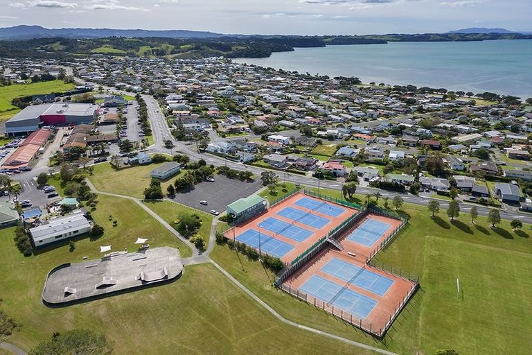 Photo of property in 293 Mahurangi East Road, Snells Beach, 0920