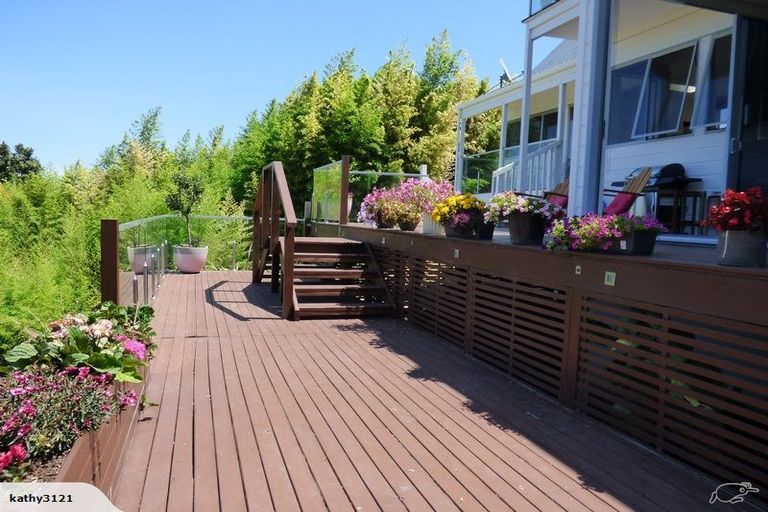 Photo of property in 19 Harbour View Road, Onerahi, Whangarei, 0110