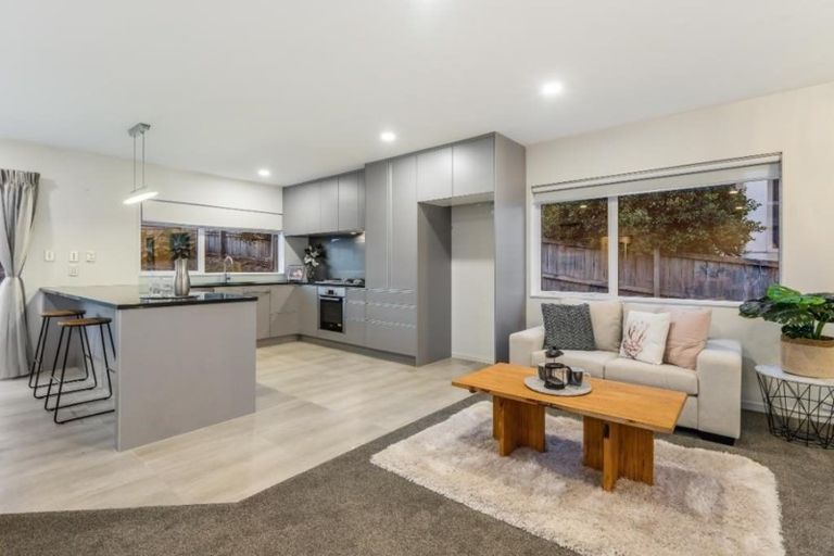 Photo of property in 12 Lagoon View, Gulf Harbour, Whangaparaoa, 0930