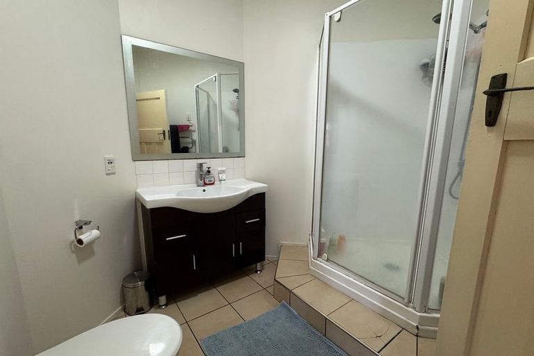 Photo of property in 24 Stafford Street, Mount Victoria, Wellington, 6011