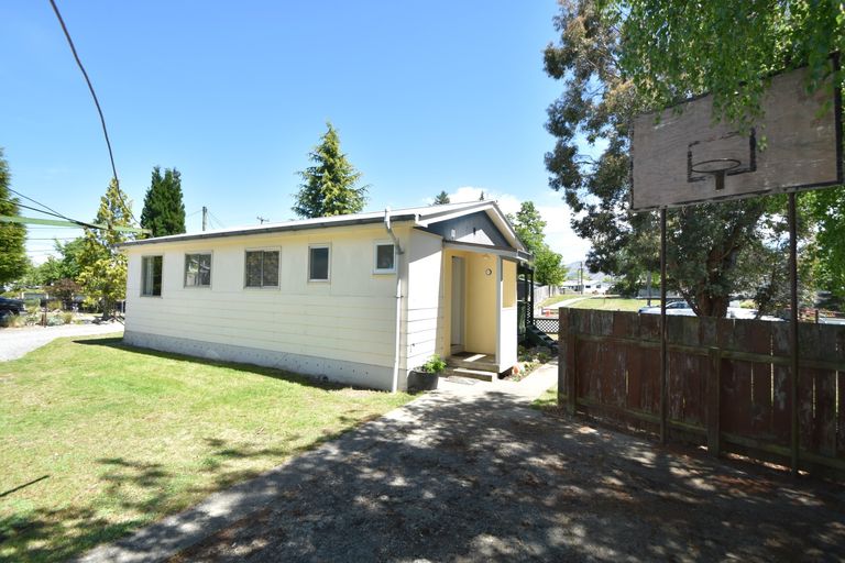 Photo of property in 38 Simons Street, Twizel, 7901