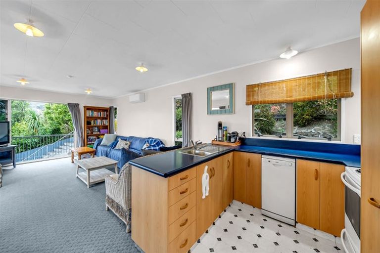 Photo of property in 19 Walnut Place, Akaroa, 7520