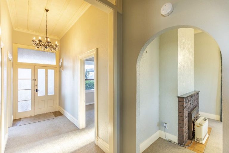 Photo of property in 19 Havelock Road, Hospital Hill, Napier, 4110