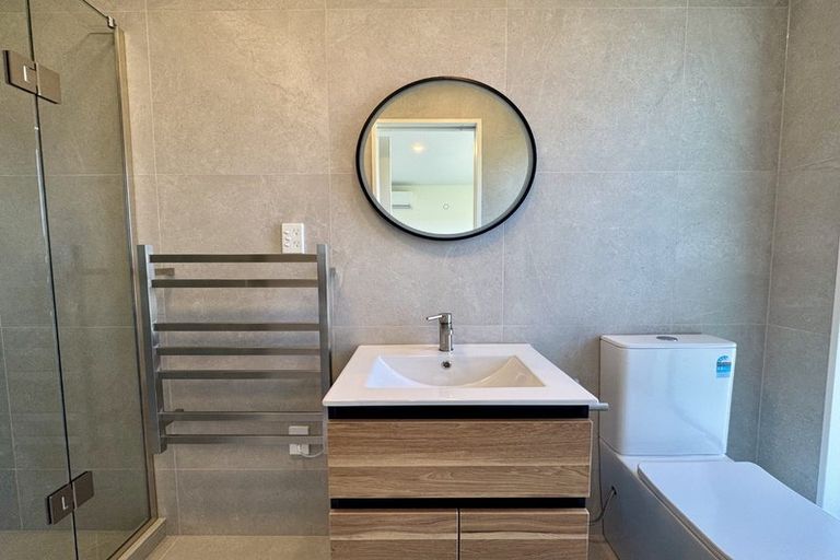 Photo of property in 202e Henwood Road, Westgate, 0814