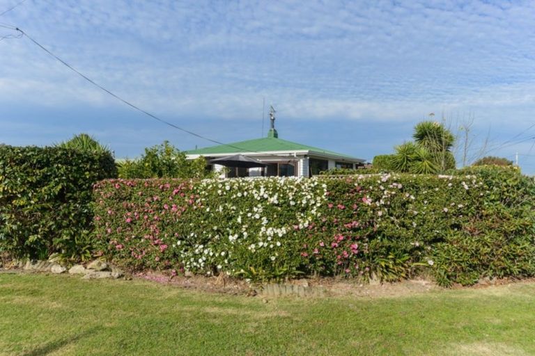 Photo of property in 84 Ferry Road, Clive, 4102