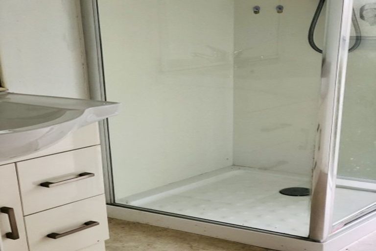 Photo of property in 5 Chorley Avenue, Massey, Auckland, 0614