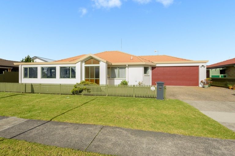 Photo of property in 19 Matapihi Road, Mount Maunganui, 3116