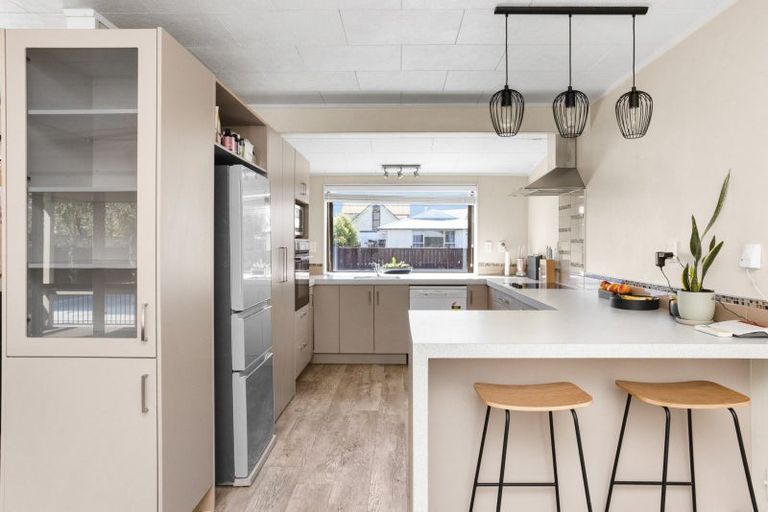 Photo of property in 36 Ryan Crescent, Greenmeadows, Napier, 4112