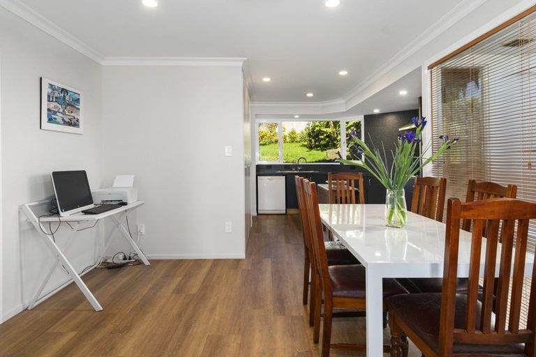 Photo of property in 112 Sutherland Road, Brookfield, Tauranga, 3110