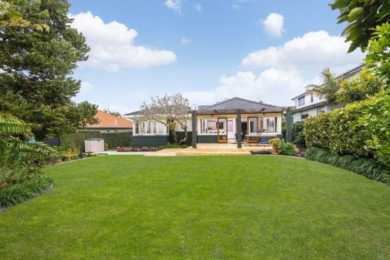 Photo of property in 76 Whitehaven Road, Glendowie, Auckland, 1071
