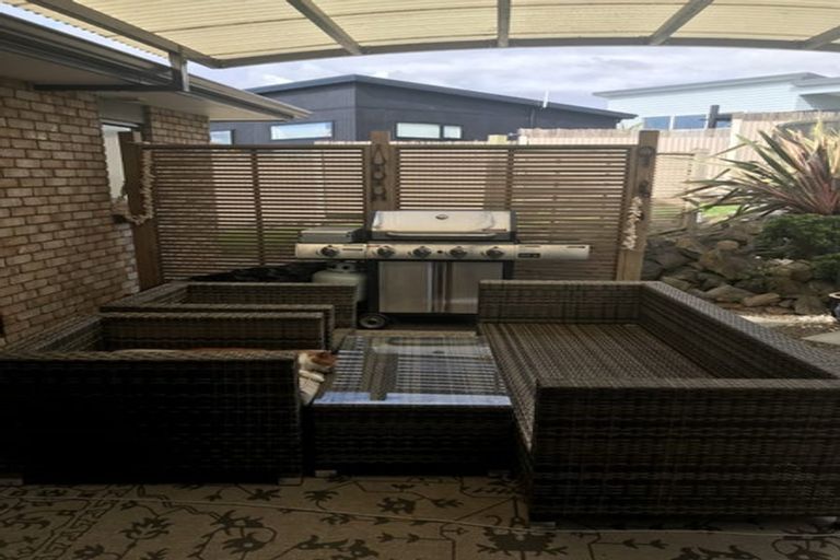 Photo of property in 22e Weka Street, Mangawhai, 0505