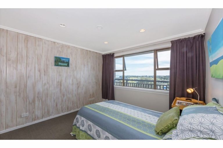 Photo of property in 10 Rishworth Avenue, Stanmore Bay, Whangaparaoa, 0932