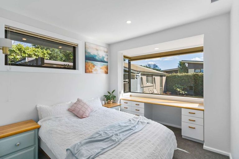 Photo of property in 10 Parkview Place, Avonhead, Christchurch, 8042