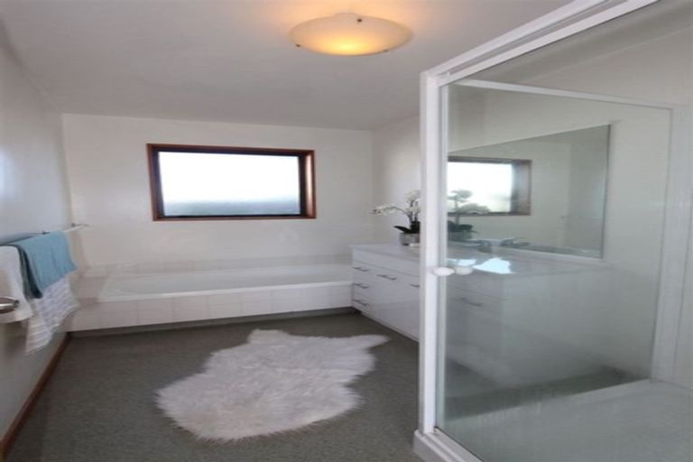 Photo of property in 339 Keyes Road, New Brighton, Christchurch, 8083