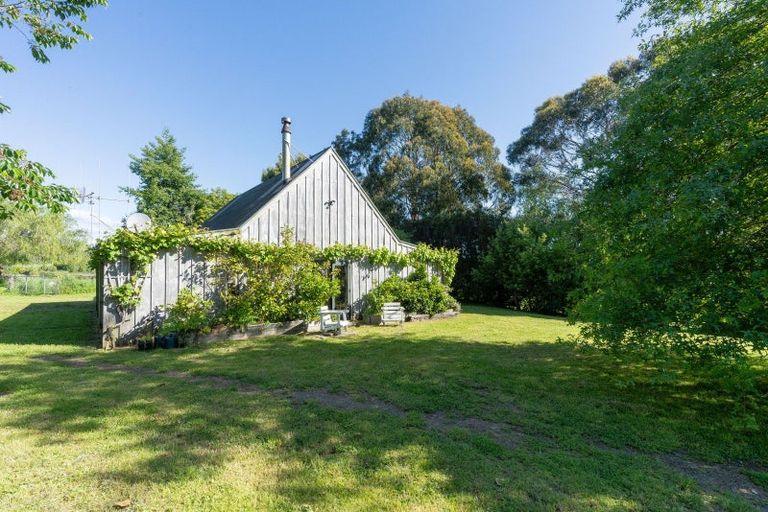 Photo of property in 140 Taylors Road, Otaki, 5583