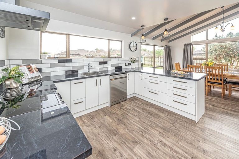 Photo of property in 20 Pukepapa Road, Marton, 4710