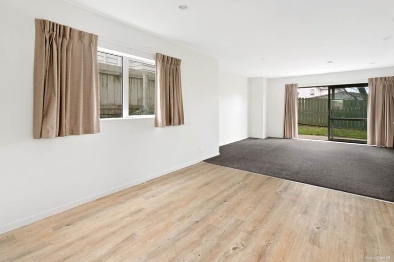 Photo of property in 11 Apple Orchard Way, Sunnyvale, Auckland, 0612